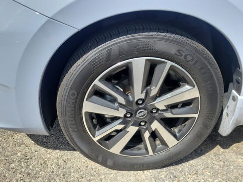 Certified 2024 Nissan Versa SV w/ Trunk Package image 5