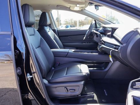 Certified 2025 Nissan Murano SV image 8