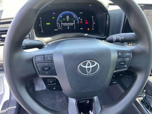 Used 2025 Toyota Camry LE FWD image 20