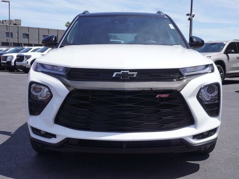 Certified 2023 Chevrolet TrailBlazer RS w/ Sun and Liftgate Package FWD image 5