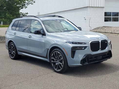 New 2027 BMW X7 M60i AWD/4WD image 3