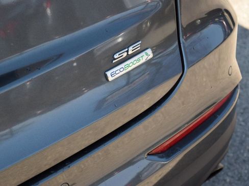 Used 2020 Ford Fusion SE image 13