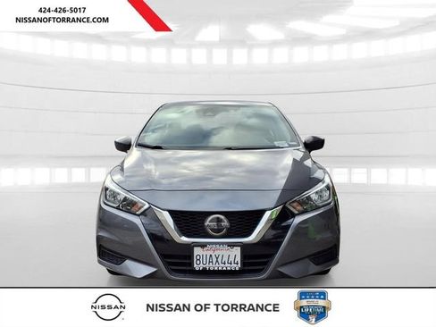 Used 2020 Nissan Versa S FWD image 2