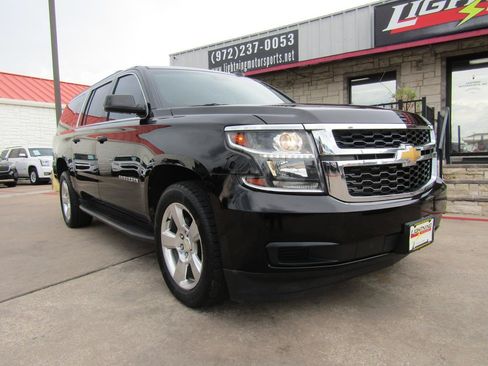 Used 2016 Chevrolet Suburban LT RWD image 6
