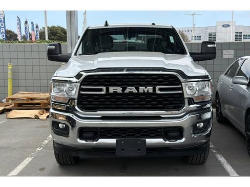 Used 2024 RAM 2500 Big Horn AWD/4WD image 3