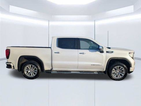 Used 2023 GMC Sierra 1500 Denali AWD/4WD image 3