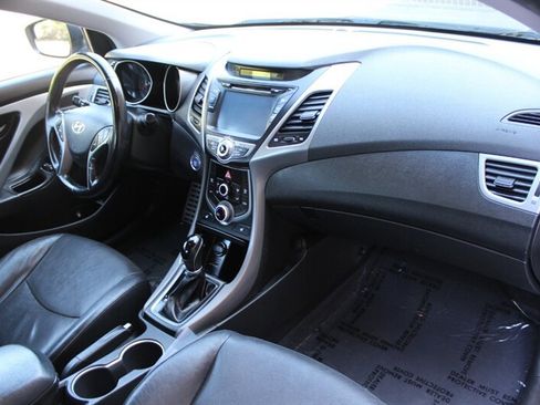 Used 2015 Hyundai Elantra Sport w/ Option Group 04 FWD image 16