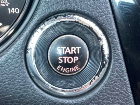 Used 2018 Nissan Rogue SV w/ Sun & Sound Touring Package AWD/4WD image 27