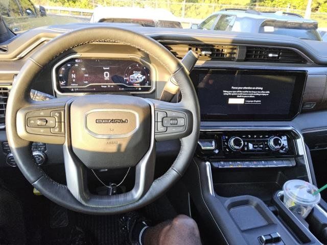 Used 2025 GMC Sierra 3500 Denali Ultimate AWD/4WD image 3