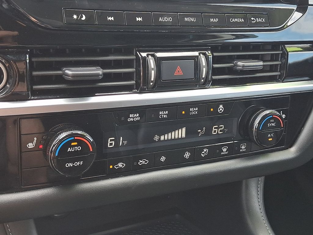 Used 2023 Nissan Pathfinder SL AWD/4WD image 18