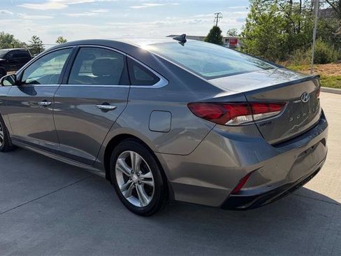 Used 2018 Hyundai Sonata Limited w/ Limited Ultimate Package 03 image 3