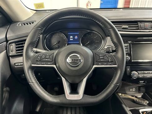 Used 2020 Nissan Rogue SV AWD/4WD image 15