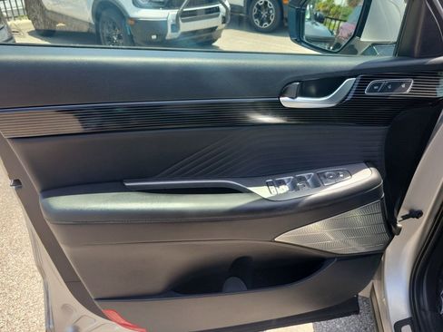 Used 2023 Hyundai Palisade Calligraphy FWD image 14