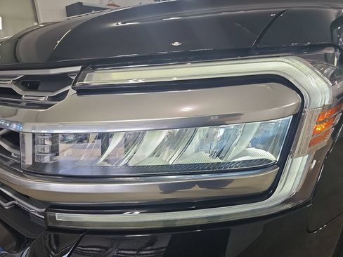 Used 2024 Ford Expedition Platinum AWD/4WD image 39