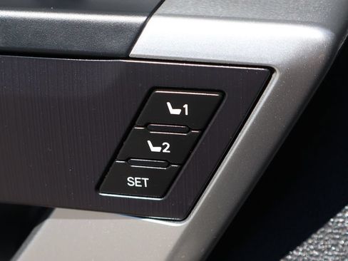 Used 2025 Toyota Tundra Platinum AWD/4WD image 19