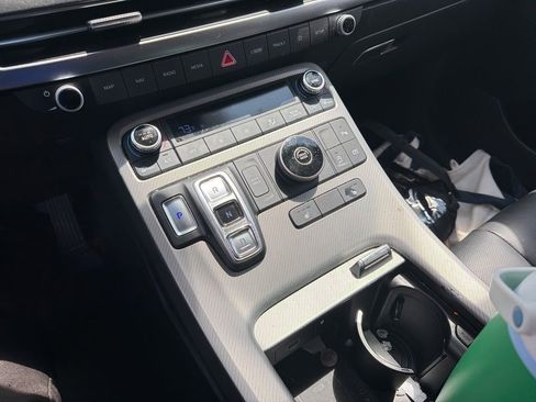 Used 2023 Hyundai Palisade SEL FWD image 3