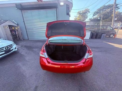 Used 2011 Toyota Camry LE image 7