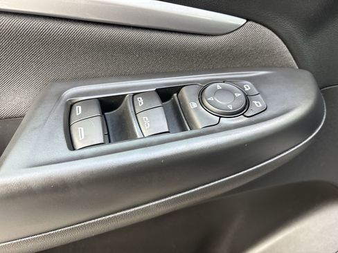 Used 2023 Chevrolet Bolt EUV LT w/ Driver Confidence Package image 17