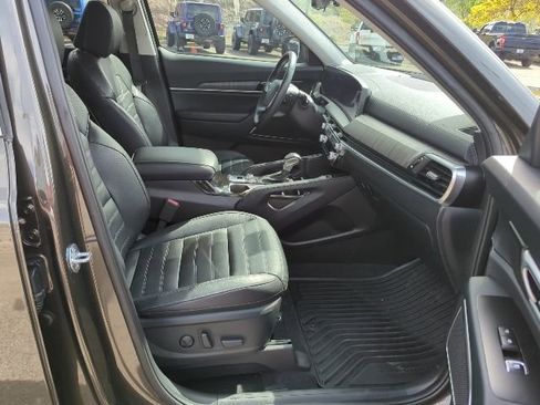 Used 2024 Kia Telluride SX Prestige w/ Towing Package image 19