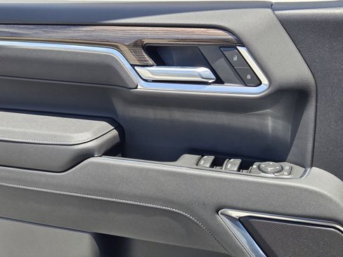 New 2025 Chevrolet Silverado 1500 LT image 18