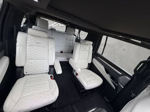 Certified 2025 Cadillac Escalade ESV Sport Platinum AWD/4WD image 22