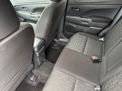 Used 2025 Mitsubishi Outlander Sport ES image 12