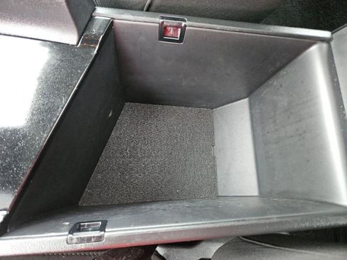 Used 2025 Hyundai Elantra SEL image 31