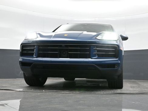 Certified 2024 Porsche Cayenne S image 41