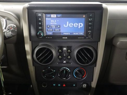 Used 2008 Jeep Wrangler Unlimited Rubicon w/ PWR Convenience Group image 19