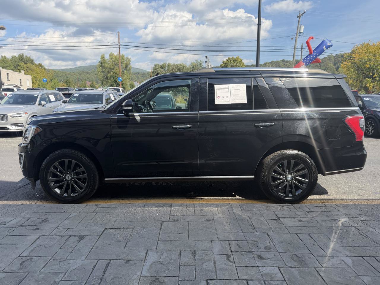 Used 2019 Ford Expedition Limited w/ Driver Assistance Package RWD image 5