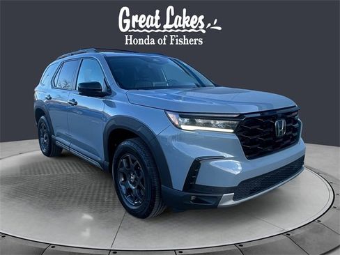 Used 2023 Honda Pilot TrailSport image 7