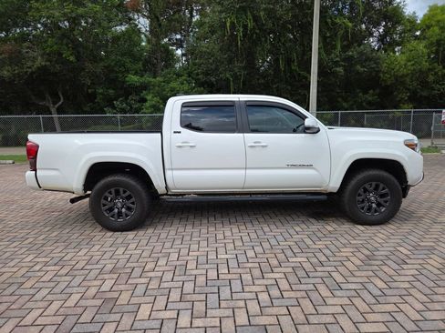 Used 2023 Toyota Tacoma SR5 w/ Technology Package AWD/4WD image 12