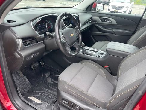 Used 2021 Chevrolet Traverse LT FWD image 13