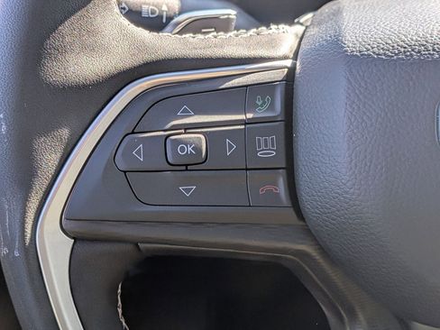 New 2025 Jeep Grand Cherokee Laredo X w/ Luxury Tech Group I image 16