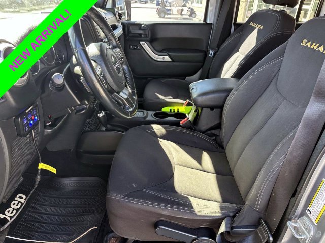 Used 2013 Jeep Wrangler Unlimited Sahara w/ Dual Top Group AWD/4WD image 11
