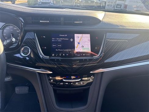 Used 2025 Cadillac XT6 Premium Luxury image 16