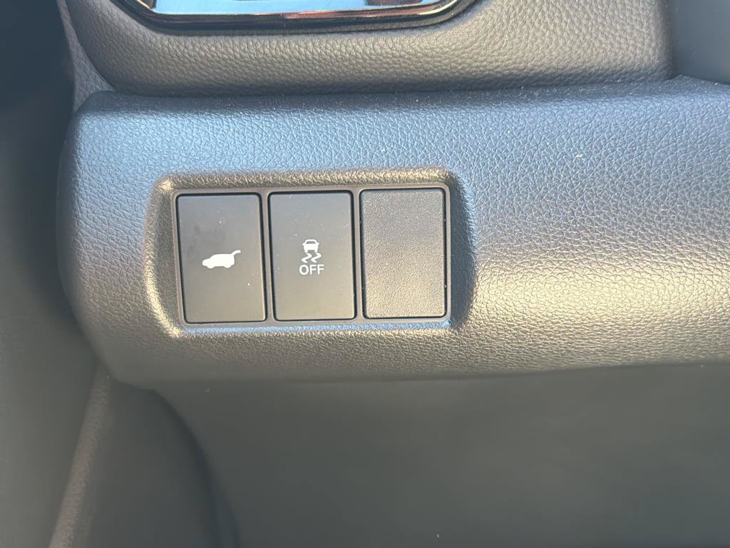 Used 2025 Honda Pilot Touring image 14