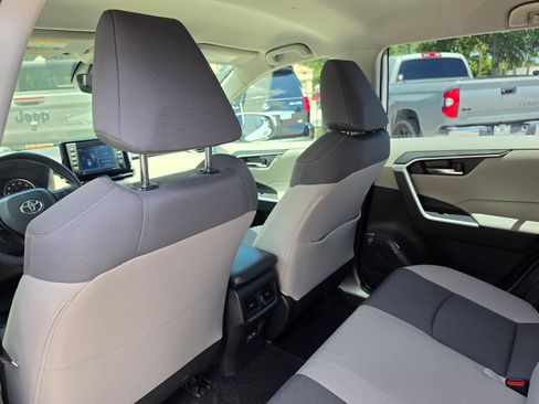 Certified 2022 Toyota RAV4 XLE AWD/4WD image 27