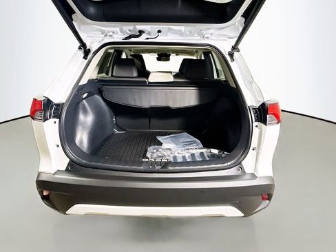 Certified 2024 Toyota Corolla Cross XLE w/ Convenience Package image 27