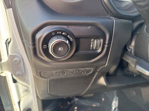 Used 2024 Jeep Wrangler Sahara w/ Technology Group image 11