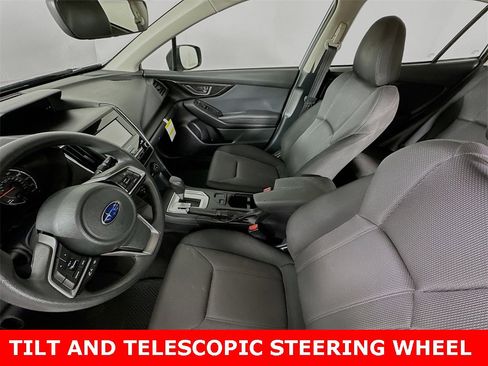 Used 2017 Subaru Impreza 2.0i image 2