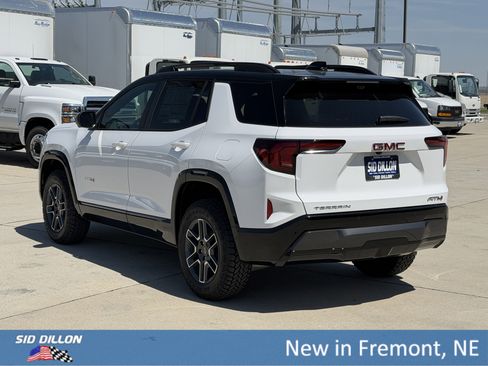New 2026 GMC Terrain AT4 AWD/4WD image 7