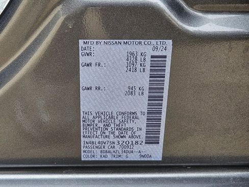 Used 2025 Nissan Altima 2.5 SV FWD image 36