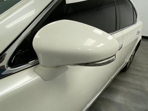 Used 2014 Lexus LS 460 AWD w/ Comfort Package image 12