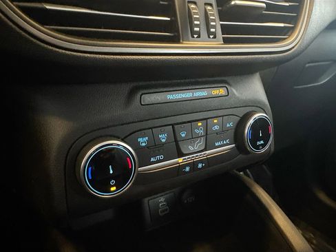 Used 2025 Ford Escape Active image 15