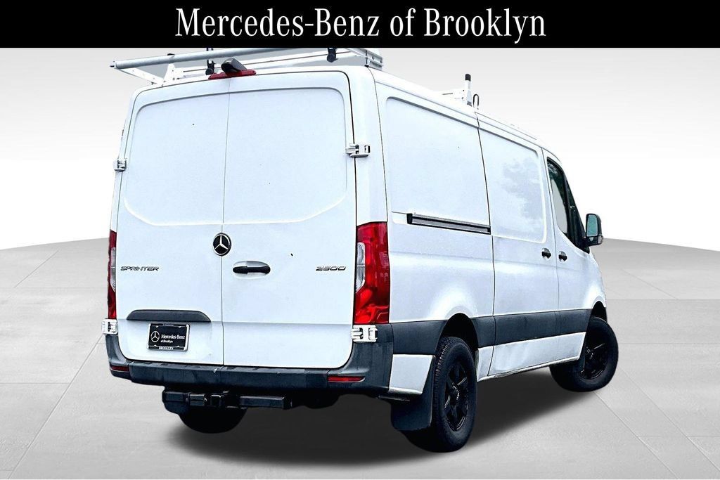 Used 2019 Mercedes-Benz Sprinter 144 image 12
