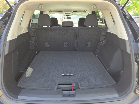 Used 2023 Nissan Rogue S AWD/4WD image 17