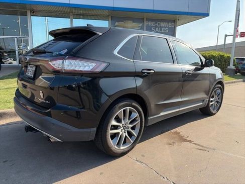 Used 2015 Ford Edge Titanium w/ Technology Package FWD image 4