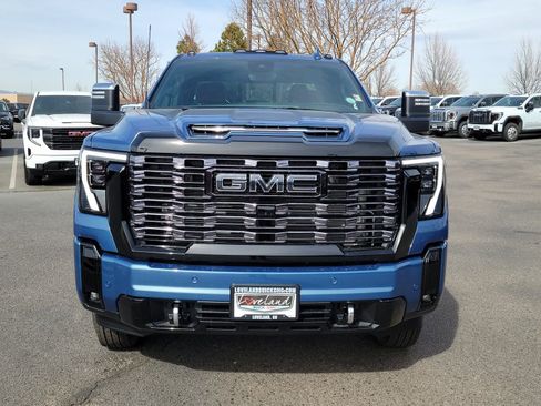 New 2026 GMC Sierra 3500 Denali Ultimate w/ LPO, Black Badging Package AWD/4WD image 5