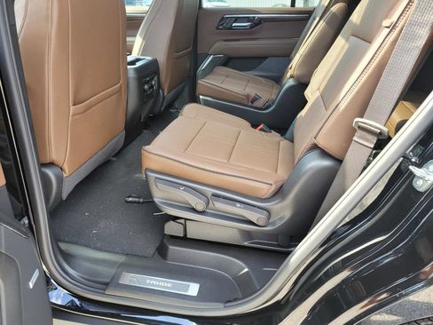 New 2026 Chevrolet Tahoe High Country w/ LPO, Illumination Package AWD/4WD image 7